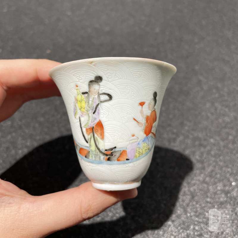 清嘉庆 轧道粉彩仙人乘槎图小杯 - 图2